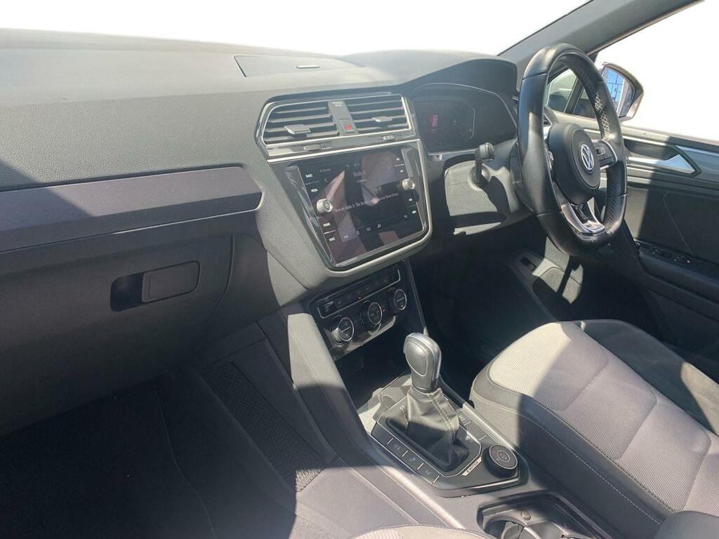 Volkswagen Tiguan 2.0 Tdi 150 R-line Tech KV69RVY Silver #2