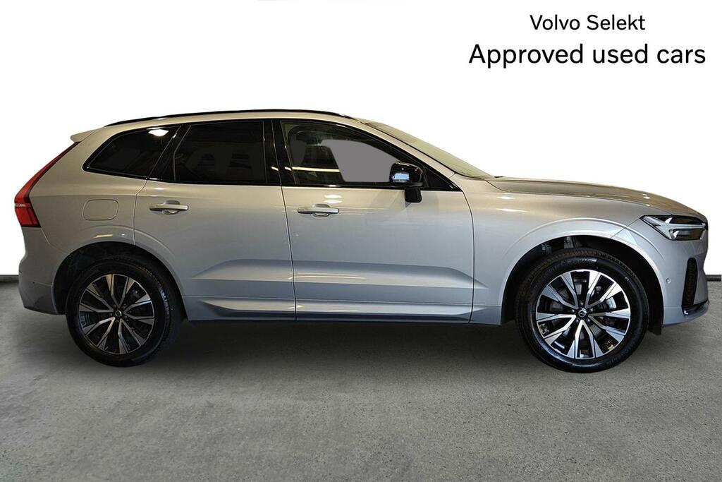 Volvo XC60 2.0 B5p Plus Dark Awd Geartronic RV25FVU Silver #4