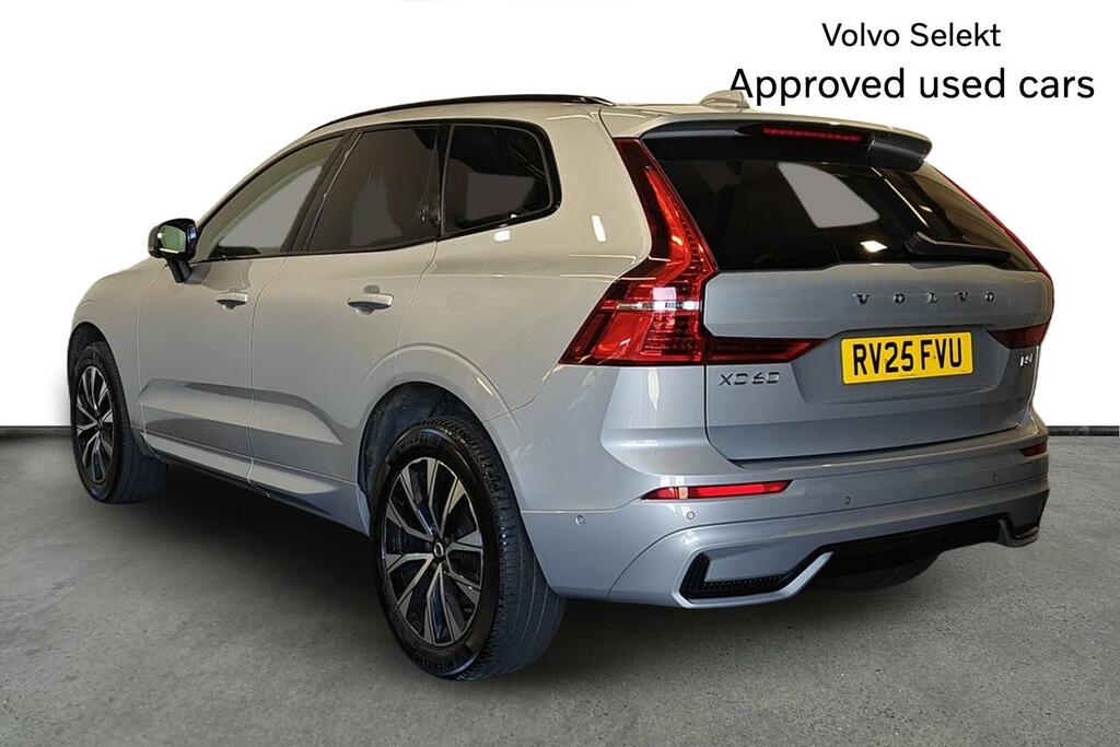 Volvo XC60 2.0 B5p Plus Dark Awd Geartronic RV25FVU Silver #3