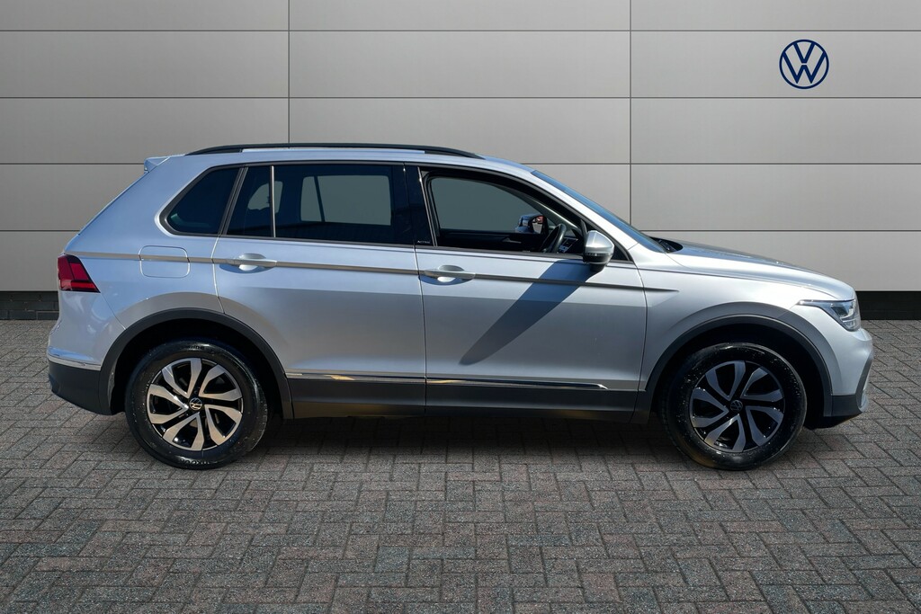 Volkswagen Tiguan 1.5 Tsi 150 Active DV22OVX Silver #4