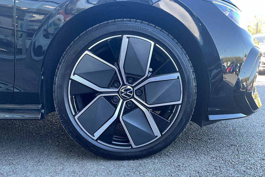 Volkswagen Golf 1.5 Etsi 150 Black Edition Dsg KP75HMD Black #5