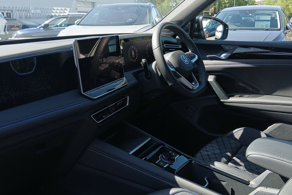 Volkswagen Tiguan 1.5 Tsi Ehybrid R-line Dsg NL75UZM Black #2