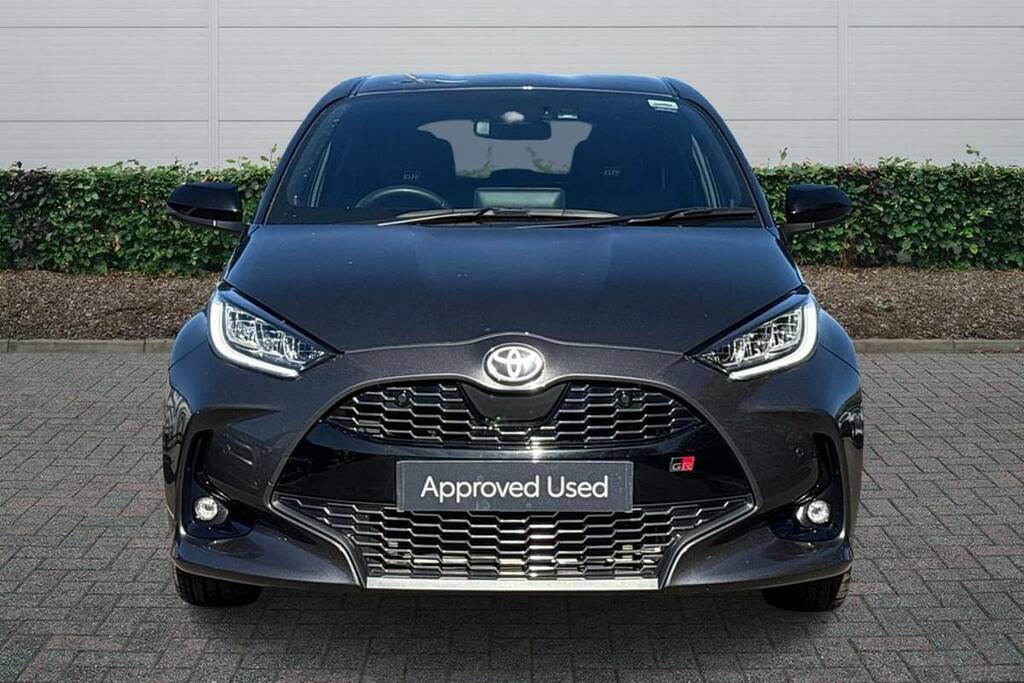 Toyota Yaris 1.5 Hybrid Gr Sport Cvt FT73MDN Grey #2