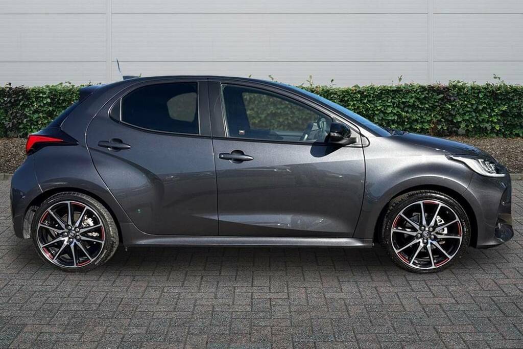 Toyota Yaris 1.5 Hybrid Gr Sport Cvt FT73MDN Grey #4