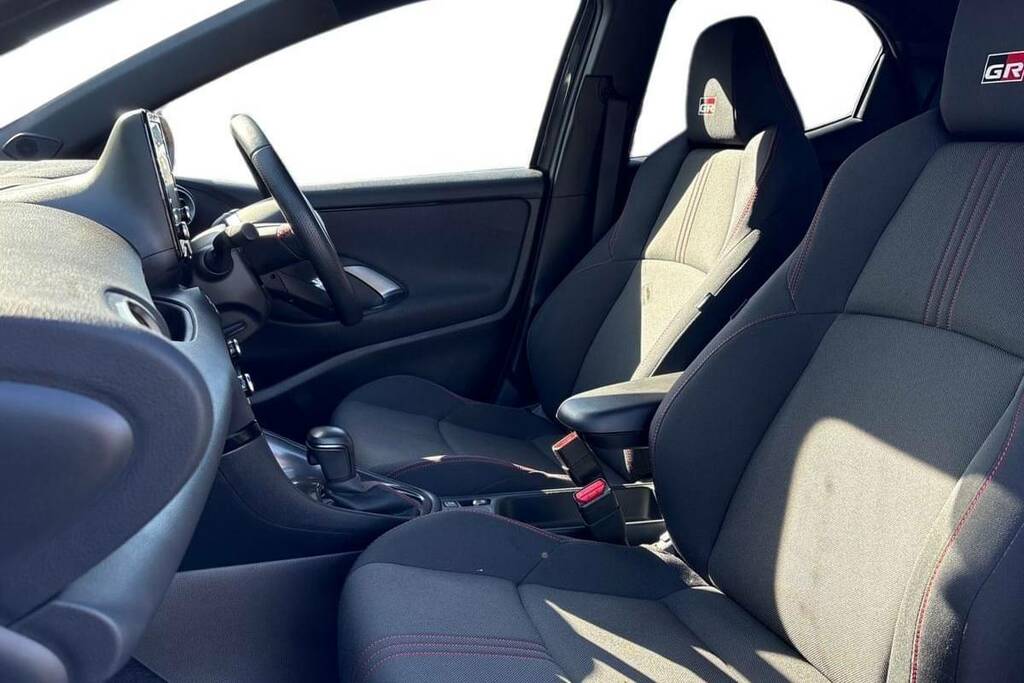 Toyota Yaris 1.5 Hybrid Gr Sport Cvt FT73MDN Grey #6