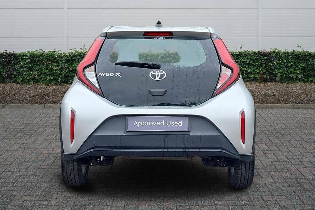 Toyota Aygo X 1.0 Vvt-i Pure KN23WYM Silver #4