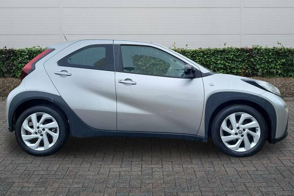 Toyota Aygo X 1.0 Vvt-i Pure KN23WYM Silver #5