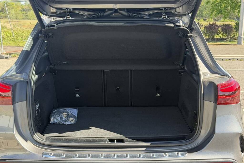 Mercedes-Benz GLA Class 200 Amg Line Executive HV75GVD Grey #2