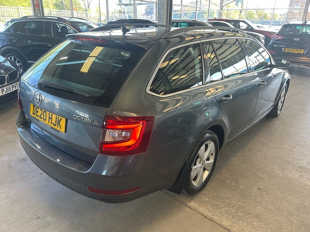 Skoda Octavia 2.0 Tdi Se Technology Estate Eur Grey #4
