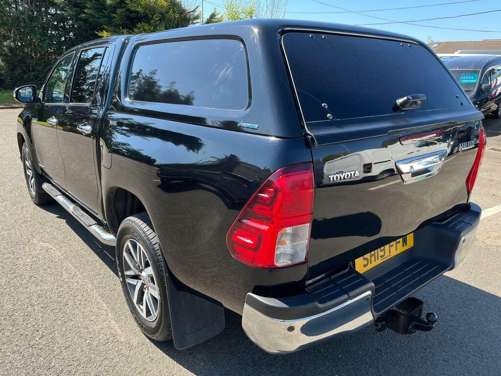 Toyota HILUX 2.4 D-4d Invincible X 4Wd Euro 6 Black #3