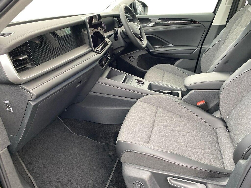Volkswagen Tayron 1.5 Tsi Ehybrid Match Dsg6 LF75EWE Black #2