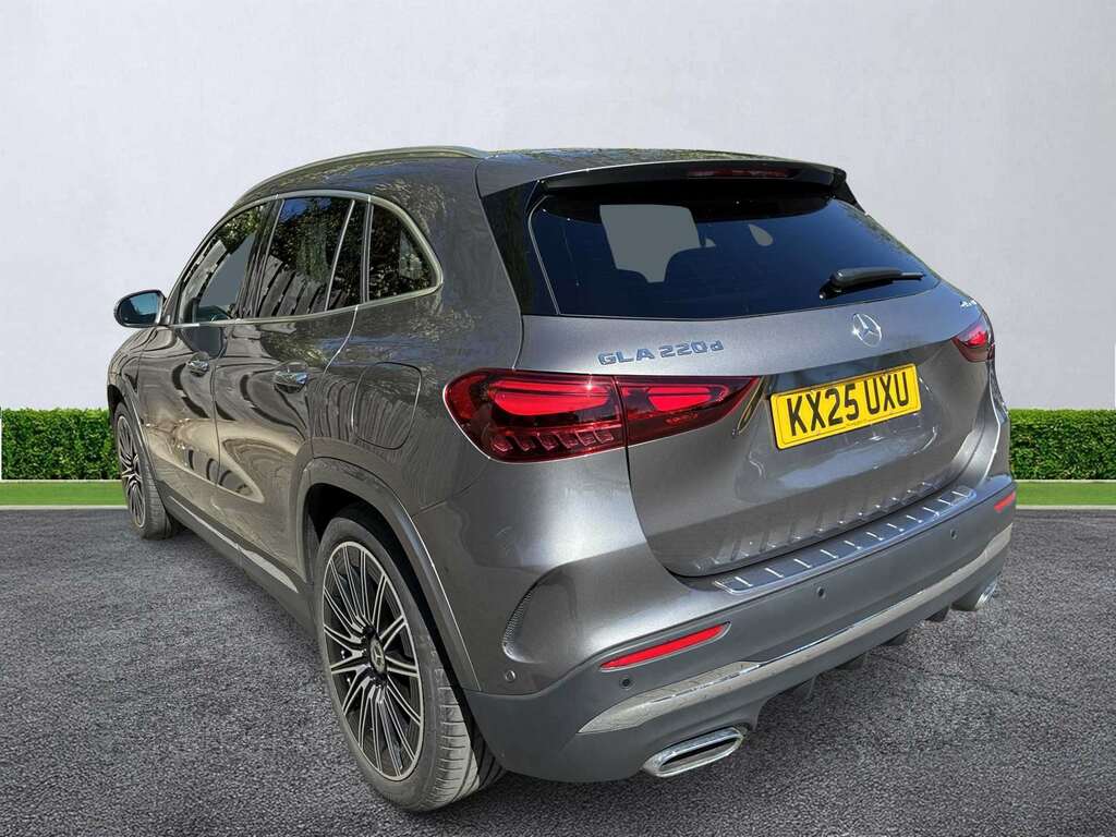Mercedes-Benz GLA Class Gla 220D 4Matic Amg Line Premium Plus KX25UXU Grey #2