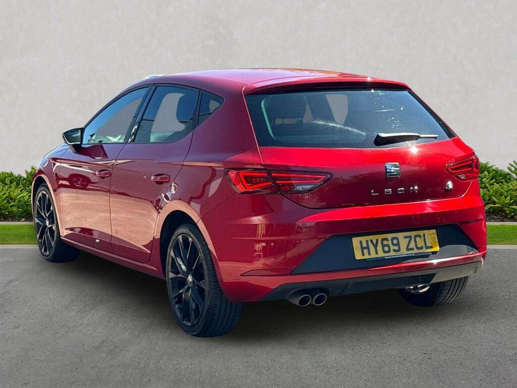 Seat Leon Leon 1.5 Tsi Evo Fr Black Edition Ez Hatchba HY69ZCL Red #2