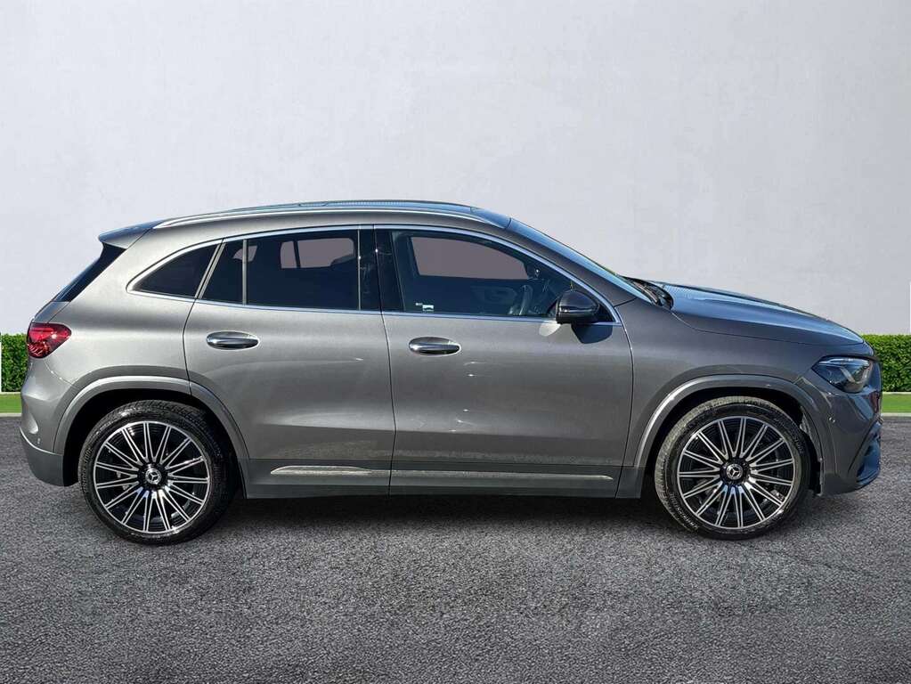 Mercedes-Benz GLA Class Gla 220D 4Matic Amg Line Premium Plus KN25HLY Grey #3