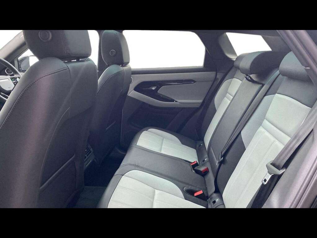 Land Rover Range Rover Evoque 2.0 D200 Edition EO75TUU Black #4