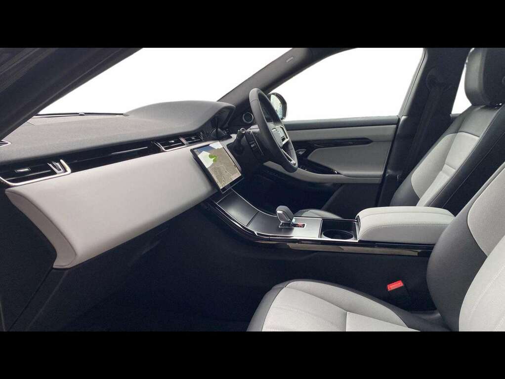 Land Rover Range Rover Evoque 2.0 D200 Edition EO75TUU Black #3