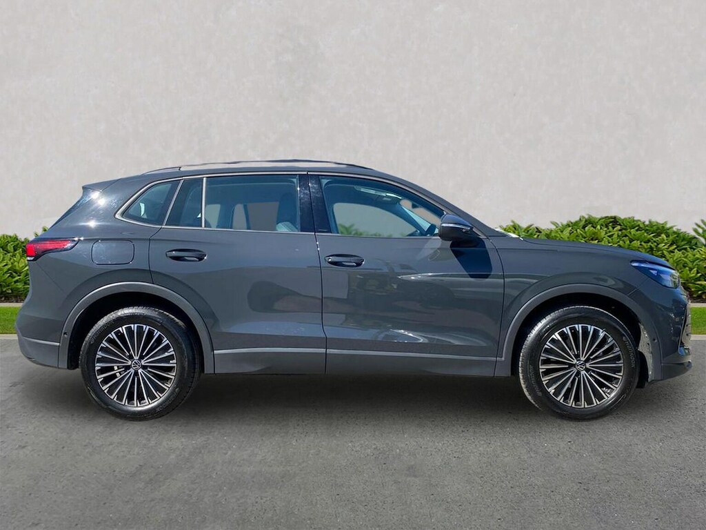 Volkswagen Tiguan 1.5 Etsi Mhev Life Suv Hybrid Dsg Euro NX75TVW Grey #3