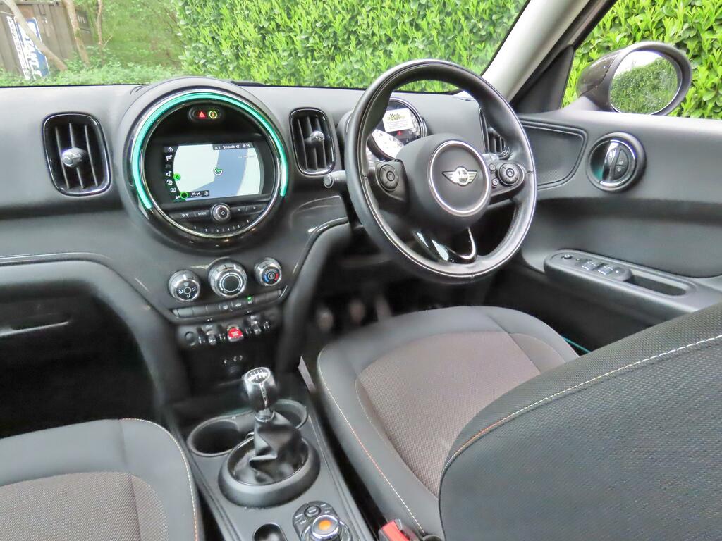 Mini Countryman 1.5 Cooper Suv Euro 6 Ss 136 FD67NUJ Grey #3