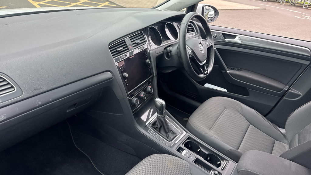 Volkswagen Golf Golf 1.5 Tsi Evo Se Dsg Nav DA68OXT White #2