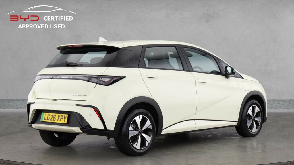 Byd Dolphin Dolphin 70Kw Active 44.9Kwh LG26XPY White #2