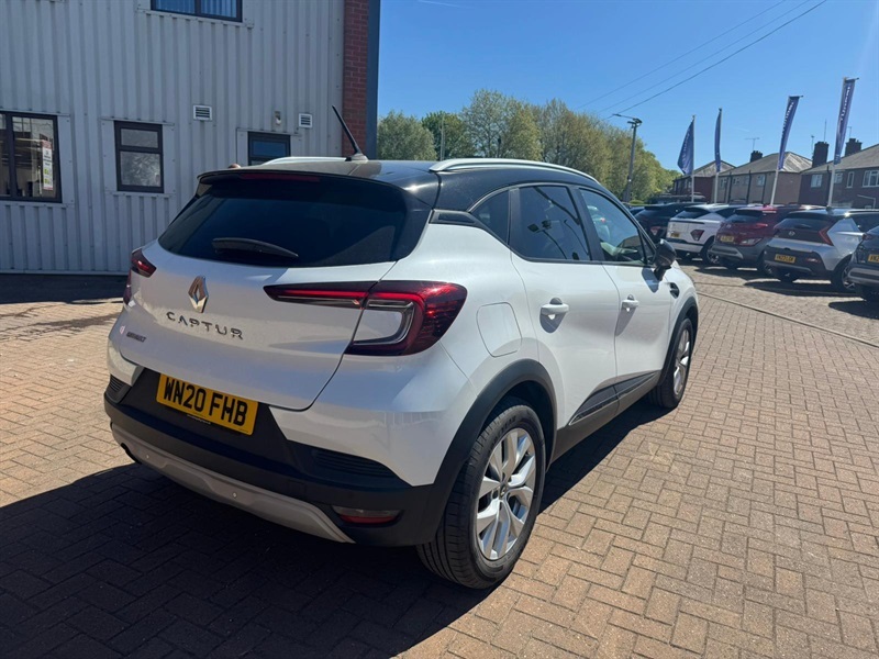 Renault Captur 1.3 Tce Iconic Suv Edc Euro 6 Ss 13 WN20FHB White #3