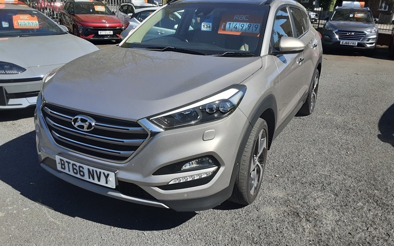 Hyundai Tucson 2.0 Crdi Premium Se Suv 4Wd Euro 6 BT66NVY White #3