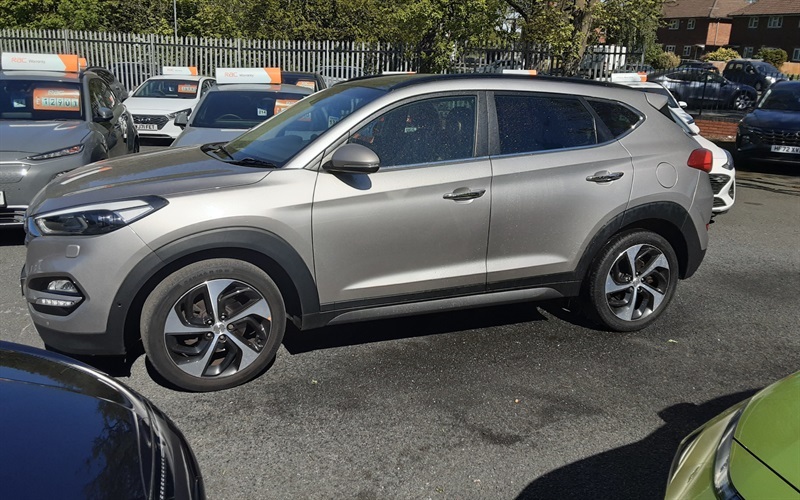 Hyundai Tucson 2.0 Crdi Premium Se Suv 4Wd Euro 6 BT66NVY White #5