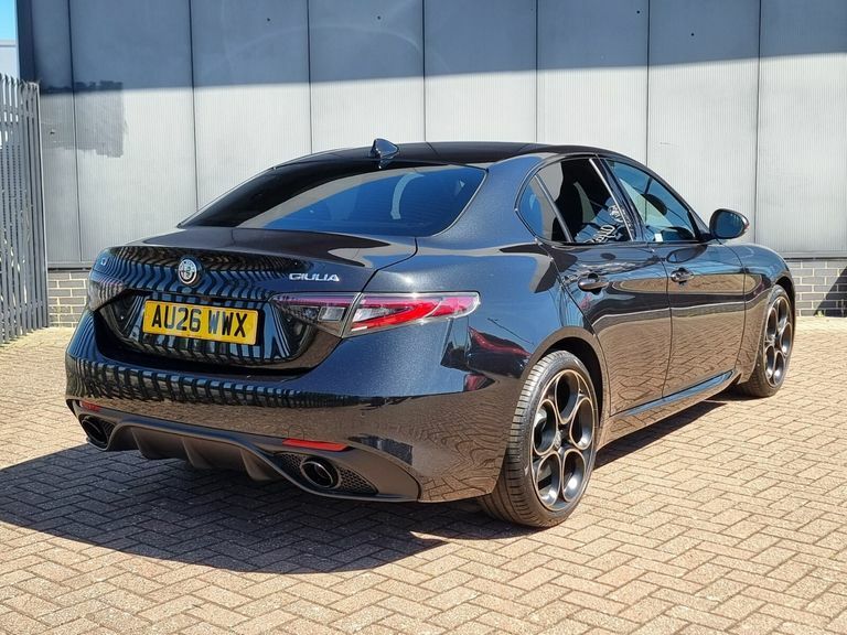 Alfa Romeo Giulia 2.0 Turbo Intensa AU26WWX Black #5
