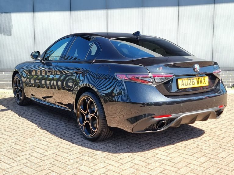 Alfa Romeo Giulia 2.0 Turbo Intensa AU26WWX Black #6