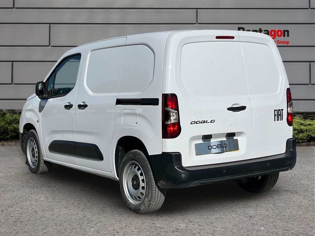 Fiat Doblo 1.5 Multijet3 1000Kg Plus Panel Van Man CX26EPE White #2