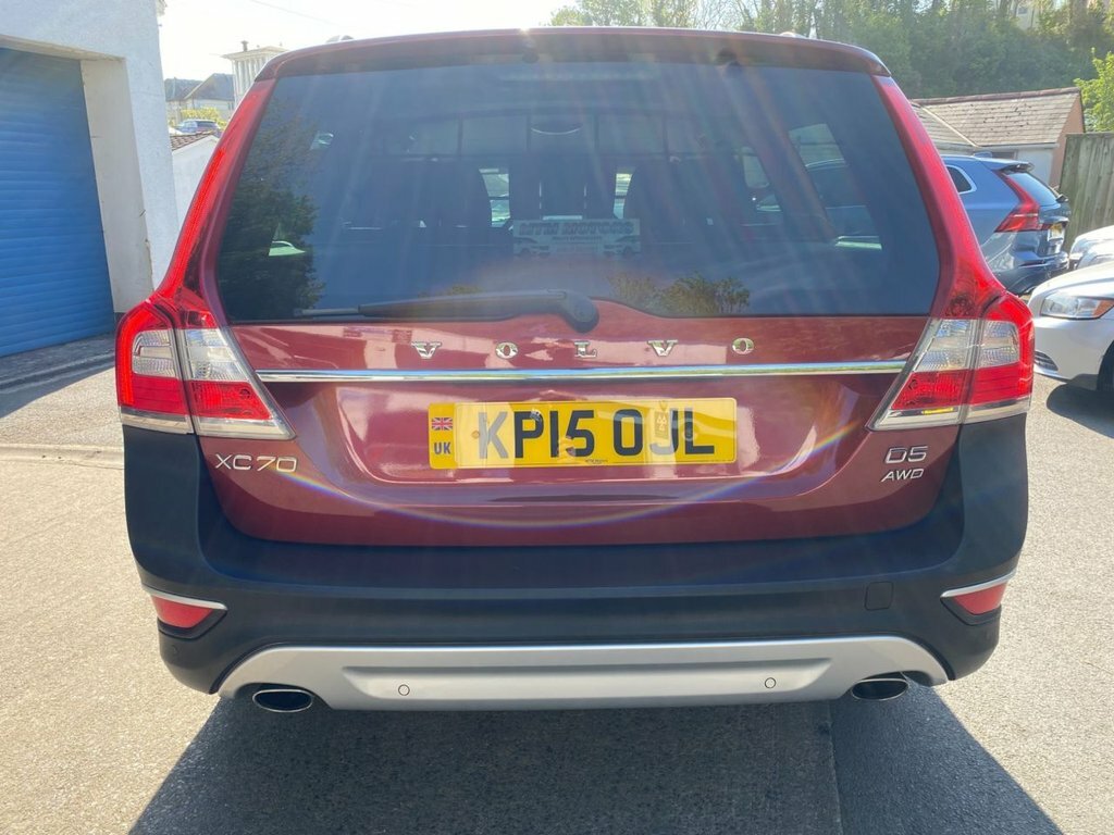 Volvo XC70 2015 2.4 D5 Se Lux Estate Geartronic Aw Red #5