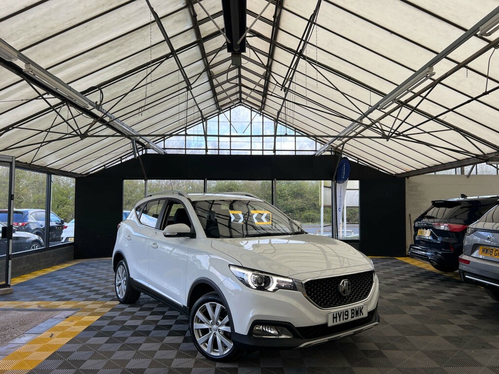MG ZS Suv White