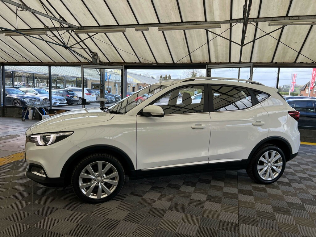 MG ZS Suv HY19BWK White #4