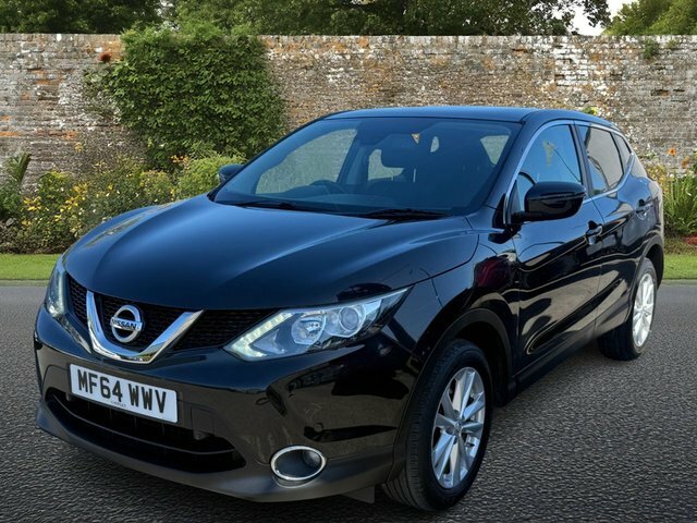 Nissan Qashqai 1.5 Dci Acenta Premium Suv 2Wd E MF64WWV Black #3
