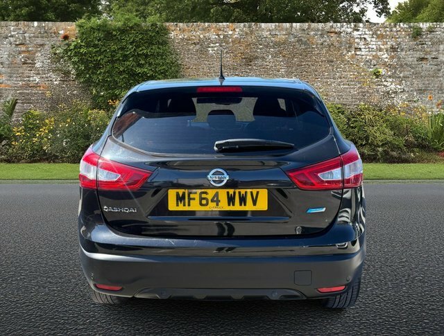 Nissan Qashqai 1.5 Dci Acenta Premium Suv 2Wd E MF64WWV Black #5