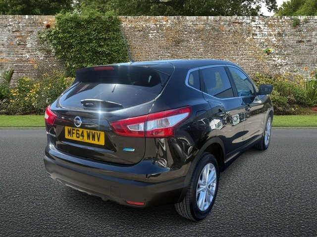 Nissan Qashqai 1.5 Dci Acenta Premium Suv 2Wd E MF64WWV Black #6