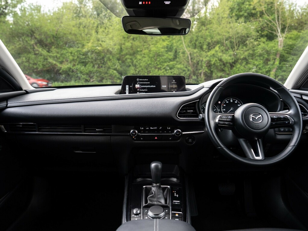 Mazda CX-30 2.0 E-skyactiv G Mhev Centre-line White #3