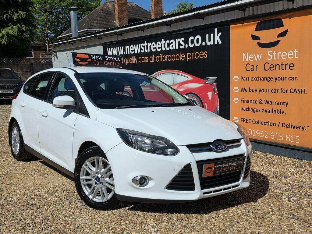 Ford Focus Hatchback 1.0T Ecoboost Titanium Euro 5 Ss White