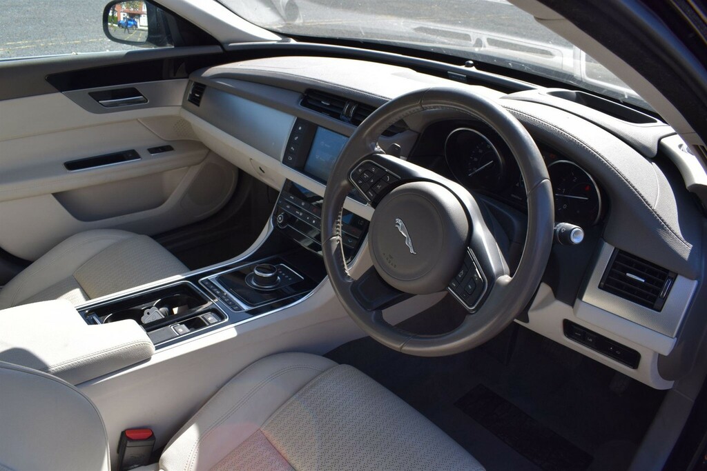 Jaguar XF 2.0D Prestige Euro 6 Ss HK66EJO Black #3