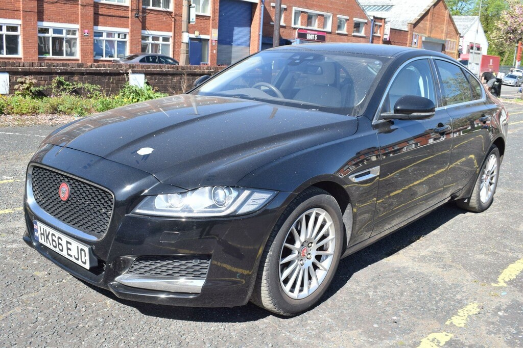 Jaguar XF 2.0D Prestige Euro 6 Ss HK66EJO Black #5