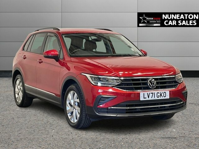 Volkswagen Tiguan 1.5 Tsi Life Suv Euro 6 Ss 1 Red