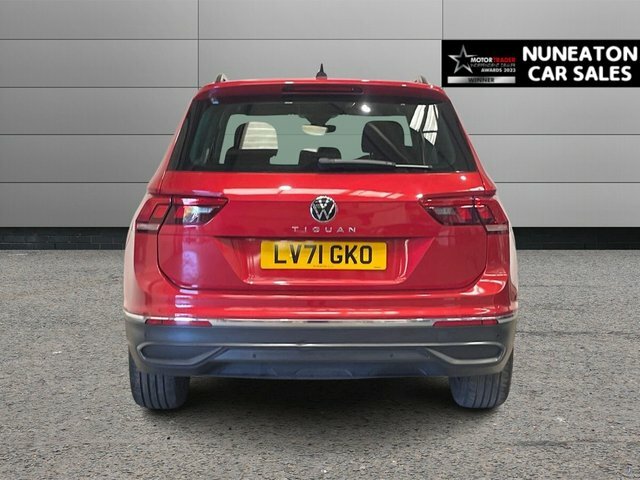 Volkswagen Tiguan 1.5 Tsi Life Suv Euro 6 Ss 1 LV71GKO Red #4