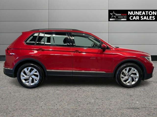 Volkswagen Tiguan 1.5 Tsi Life Suv Euro 6 Ss 1 LV71GKO Red #2