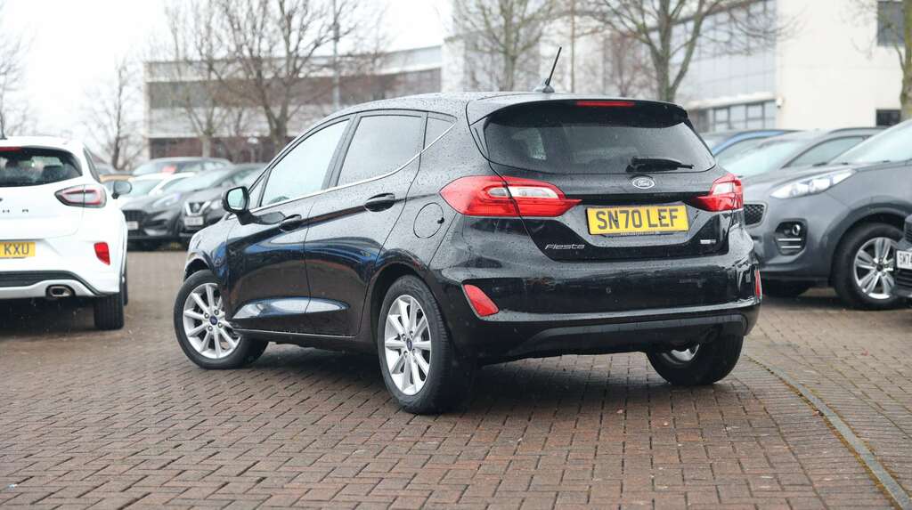 Ford Fiesta 1.0 Ecoboost Hybrid Mhev 125 Titanium SN70LEF Black #4