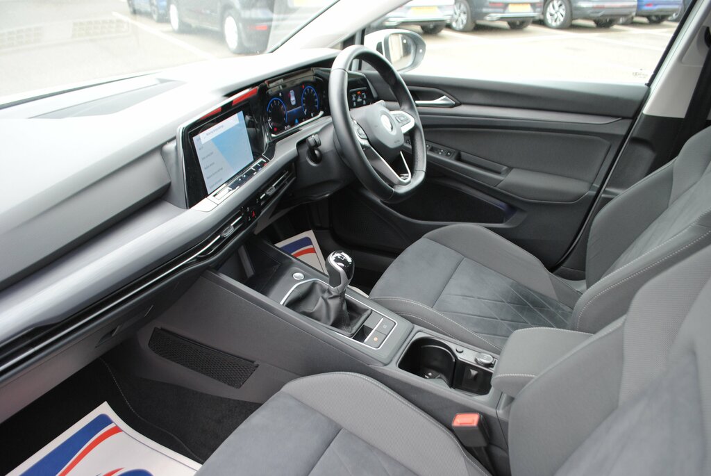 Volkswagen Golf 2022 Volkswagen Golf 1.5 Style Tsi 150 DG22XRX White #4
