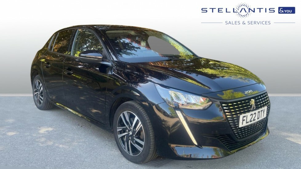 Peugeot 208 1.2 Puretech Allure Premium Hatchback M 
