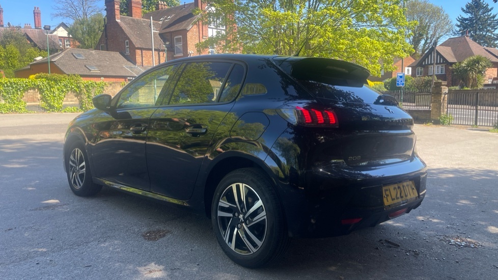 Peugeot 208 1.2 Puretech Allure Premium Hatchback M FL22DTY  #5