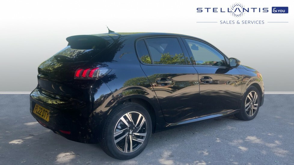 Peugeot 208 1.2 Puretech Allure Premium Hatchback M FL22DTY  #3