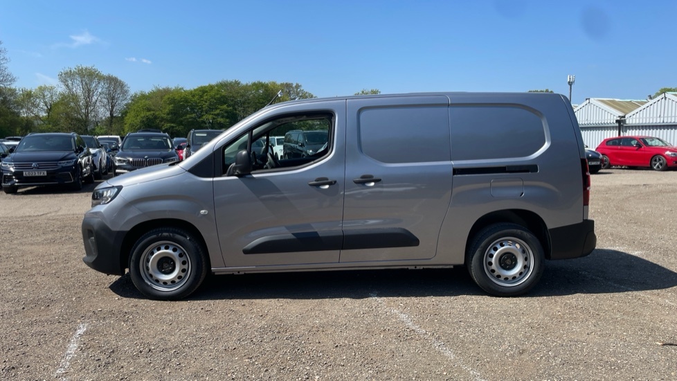 Peugeot Partner 1.5 Professional Plus Panel Van 6Dr LS26ZFP  #6