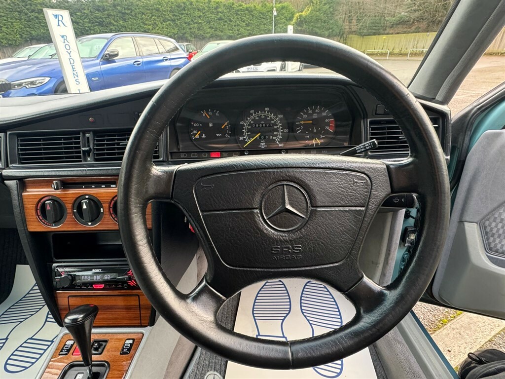 Mercedes-Benz 190 1.8 Le Limited Edition  #17